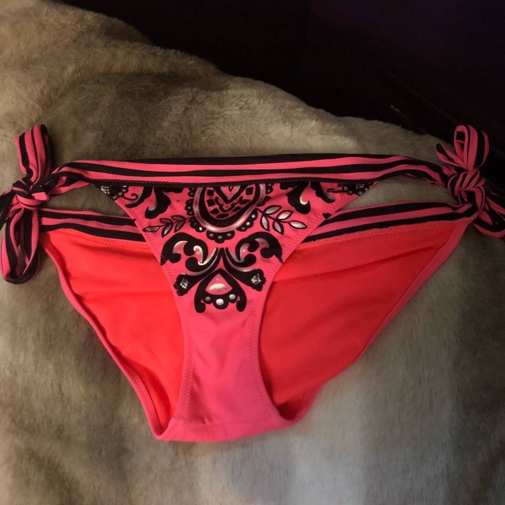 Victorias Secret bikini set - Picture 2 of 3